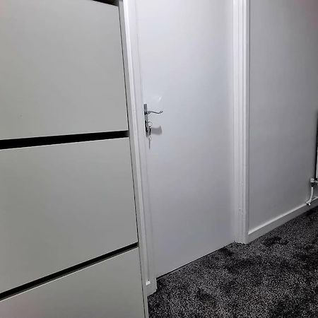 1 Bed Flat With Free Parking In E13 Londres Exterior foto