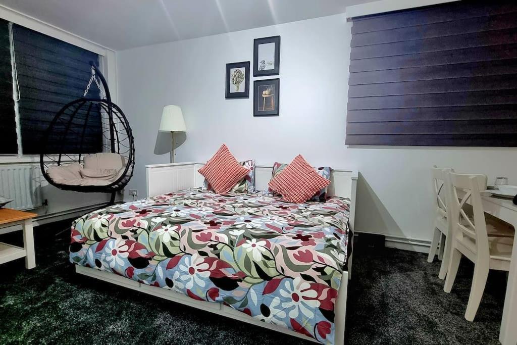 1 Bed Flat With Free Parking In E13 Londres Exterior foto