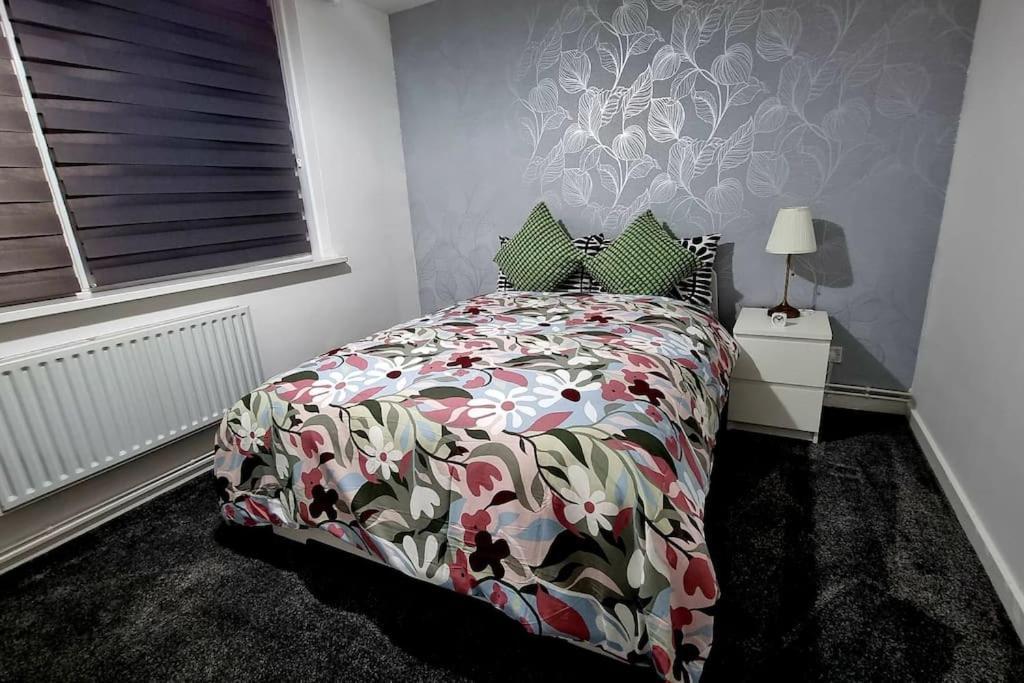 1 Bed Flat With Free Parking In E13 Londres Exterior foto